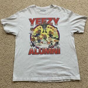 Yeezy alumni tee size XL